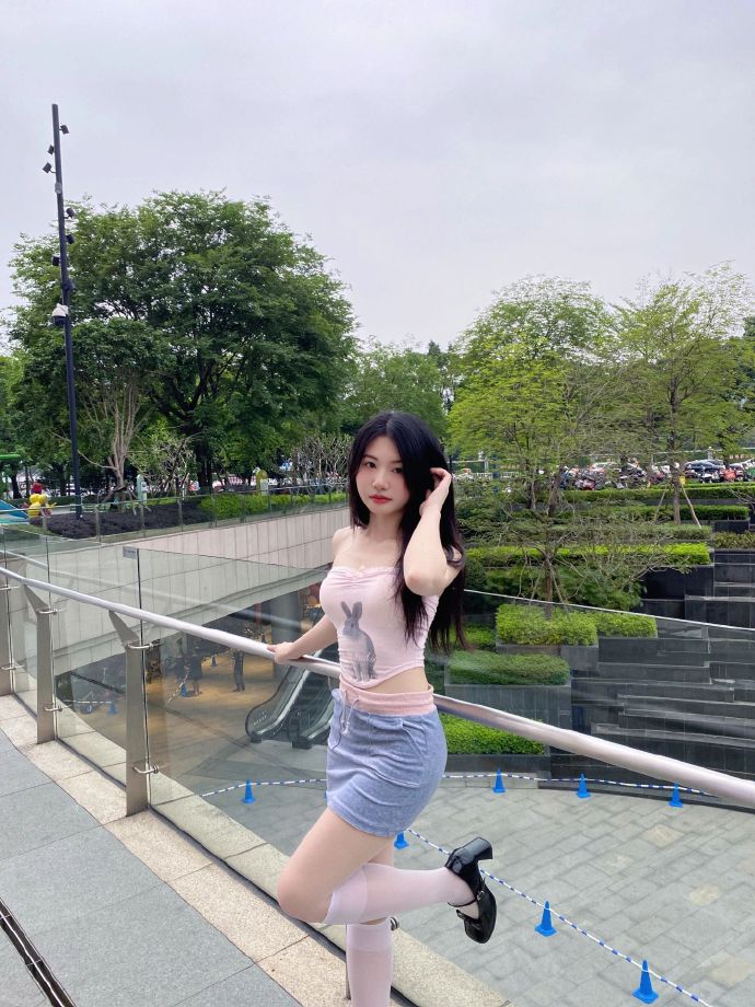 天国与地狱 封面